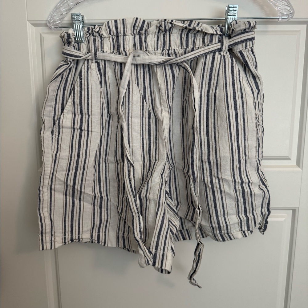 a.n.a Striped Black and White Women Shorts